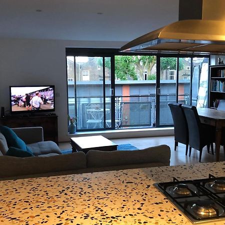 Spacious, Bright And Modern Flat In Holloway Londres Exterior foto